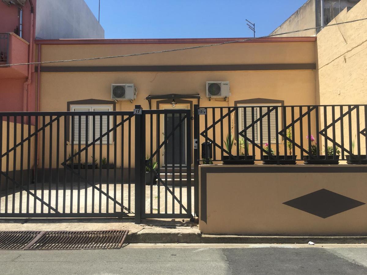 Casa Jole Vila Assemini Exterior foto